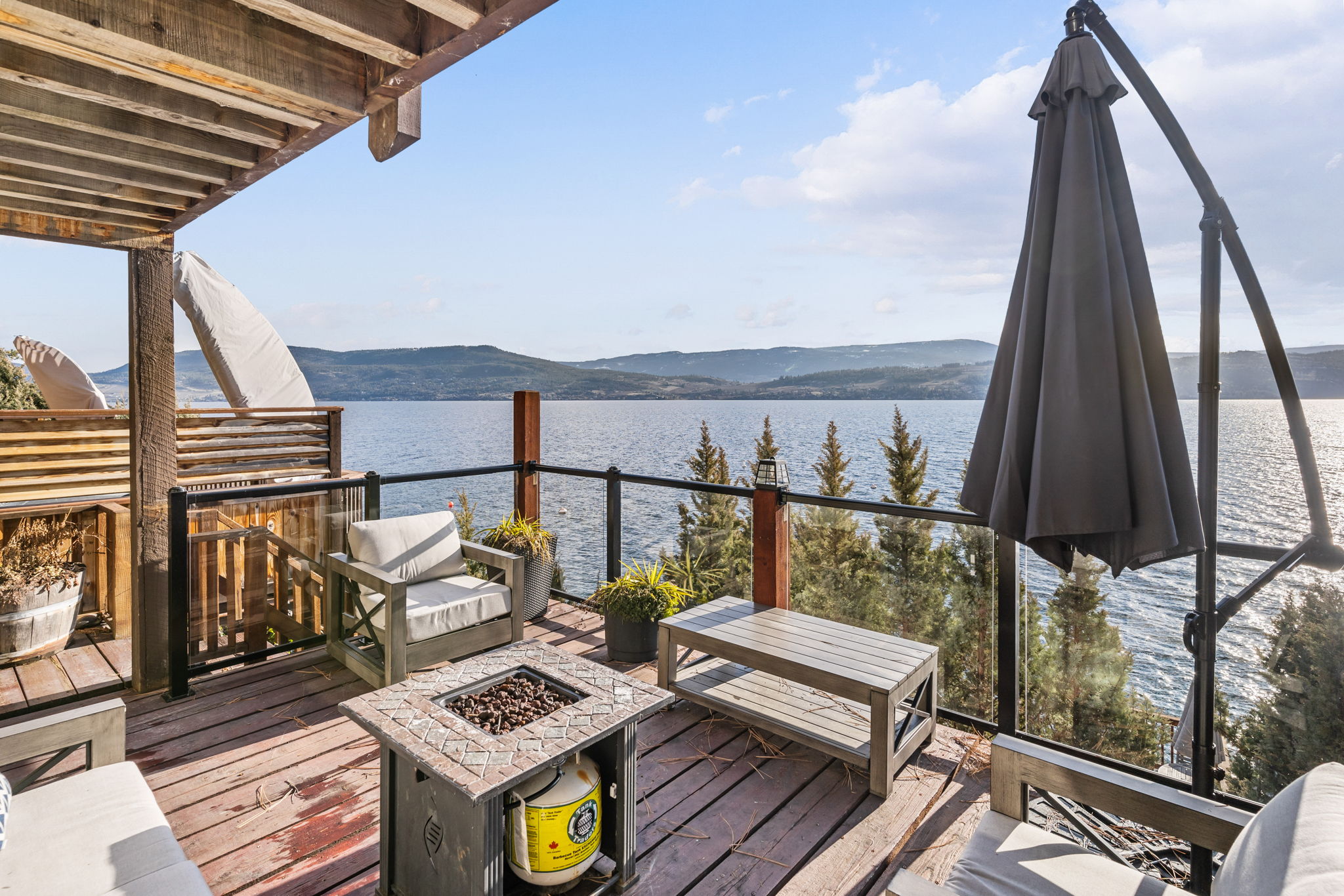 22-web-or-mls-4215 Westside Rd (31)