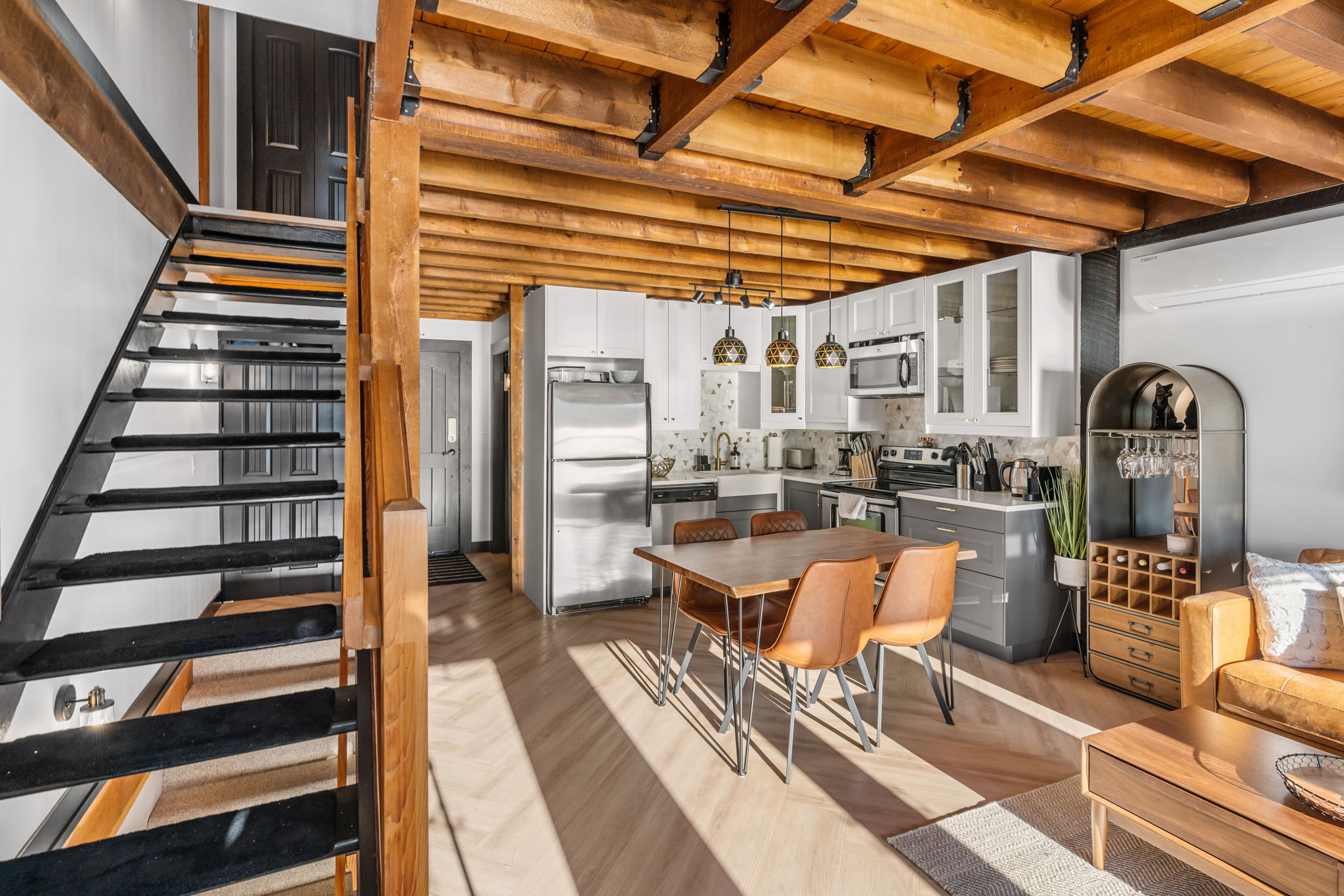 5-web-or-mls-4215 Westside Rd (5)